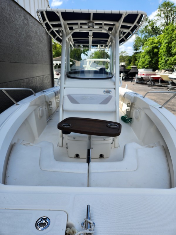 Boston Whaler - 250 Outrage