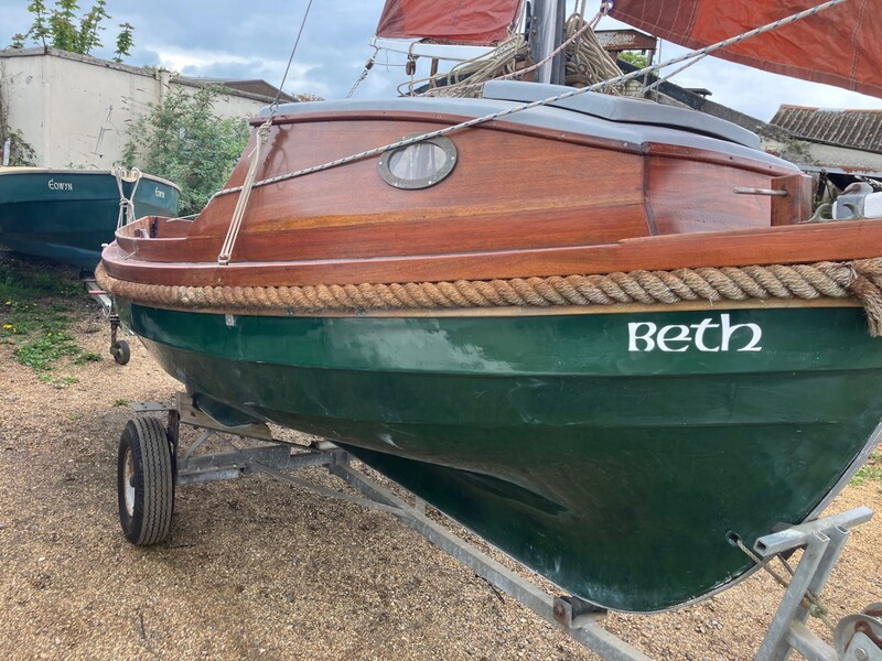 Character Boat - Post Boat Cuddy