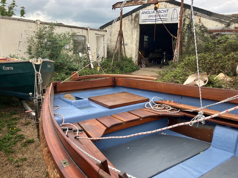 Character Boat - Post Boat Cuddy