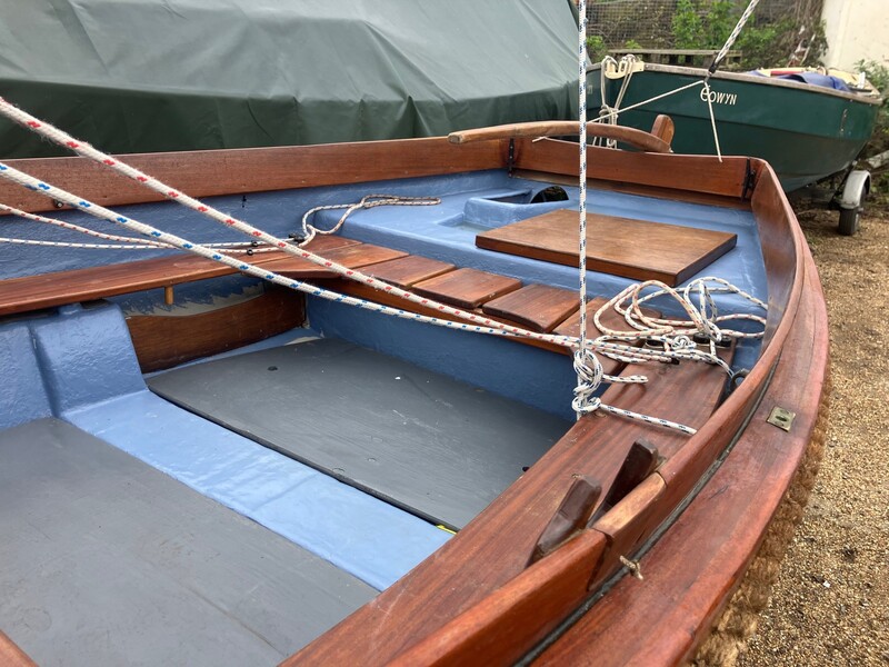 Character Boat - Post Boat Cuddy