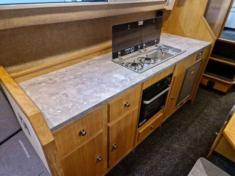 Viking - 260 Wide Beam HiLine Spec