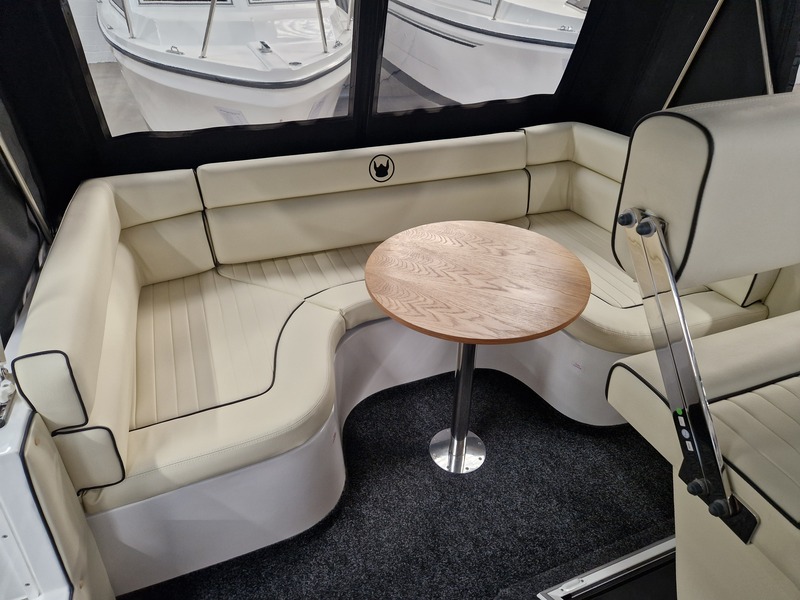 Viking - 260 Wide Beam HiLine Spec