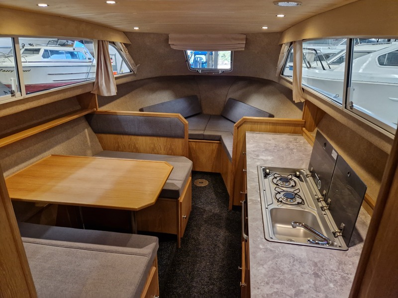 Viking - 260 Wide Beam HiLine Spec