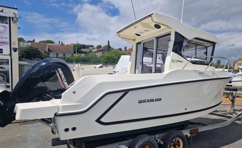 Quicksilver - Captur 625 Pilothouse