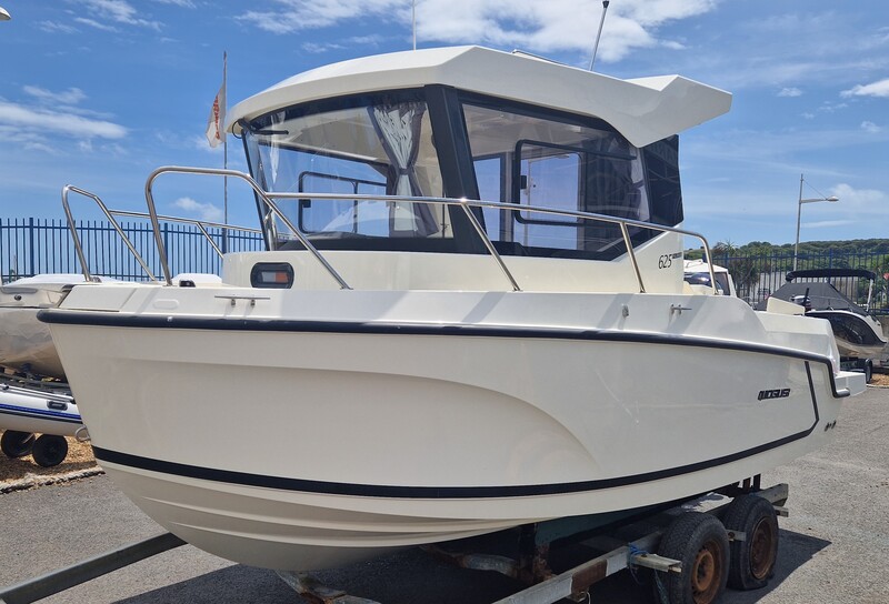 Quicksilver - Captur 625 Pilothouse