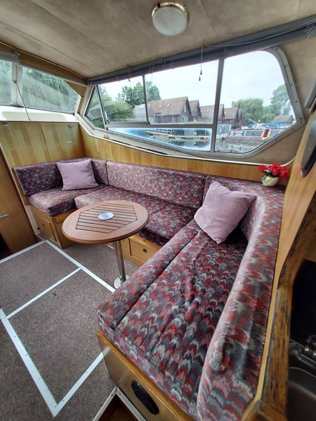 Sheerline - 950 Center cockpit